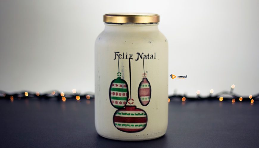 Pote de vidro para o Natal com stencil de bolas