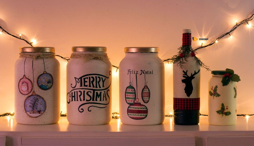 Potes de vidro e garrafa para o Natal